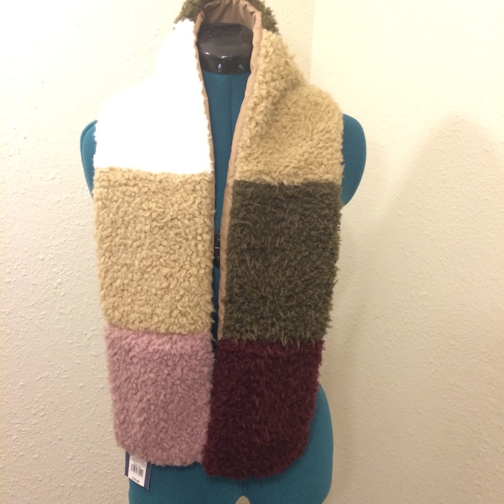Faux Fur Scarf Multicolored     (036)